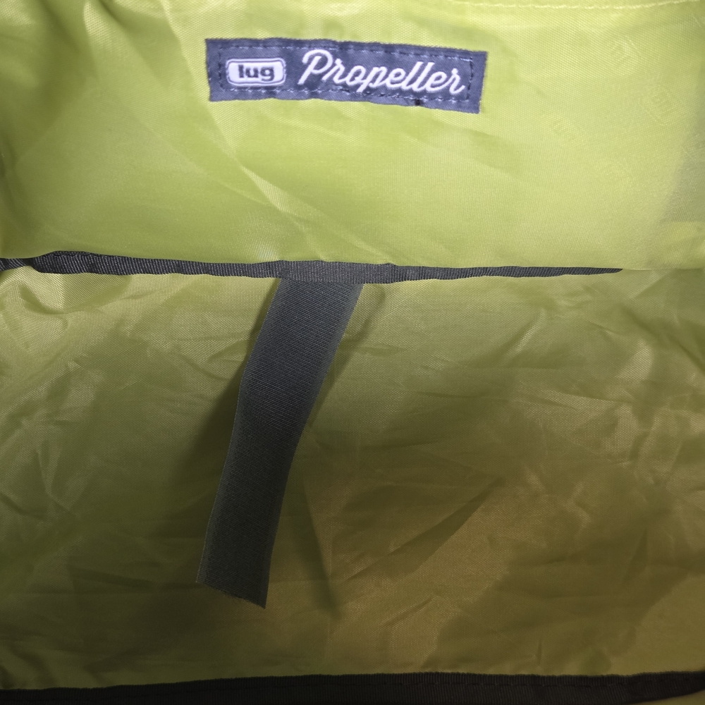 Lug Olive Green Quilted Travel Duffel Bag - Picture 4 of 6